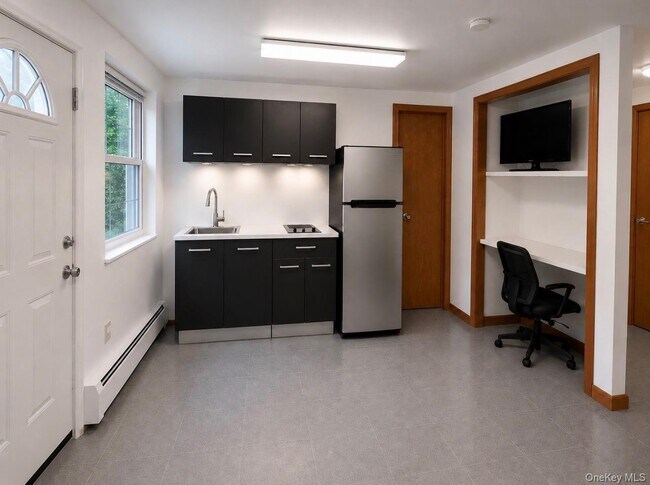 Building Photo - 176 Spackenkill Rd Unit 1B