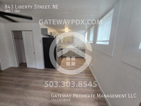 843 Liberty St NE