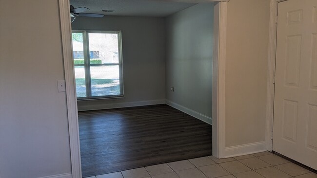 Photo - 123 Greene Dr