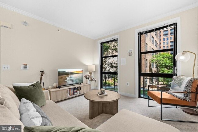 Photo - 631 D Street NW Unidad 336