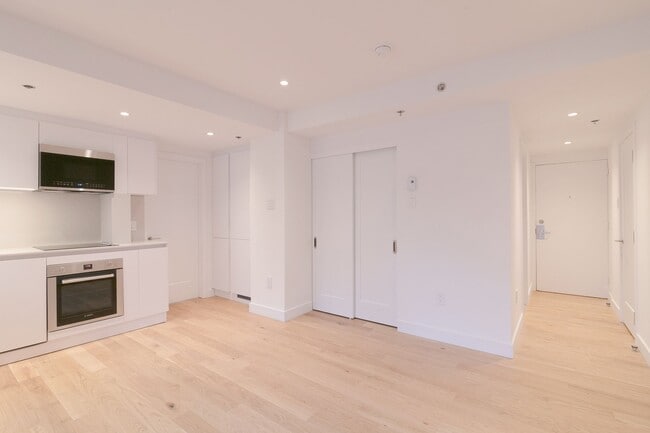 Photo - 3455 Rue Aylmer Unité 405