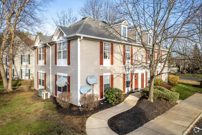 Photo - The Grande at Colts Neck Apartments