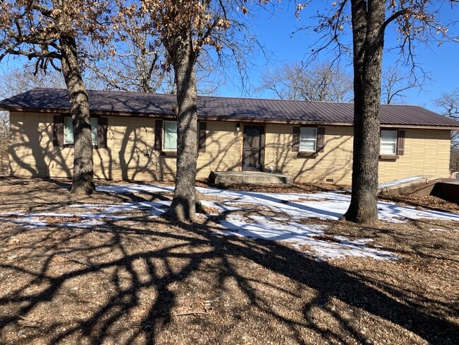 Building Photo - 4664 Primrose Ln