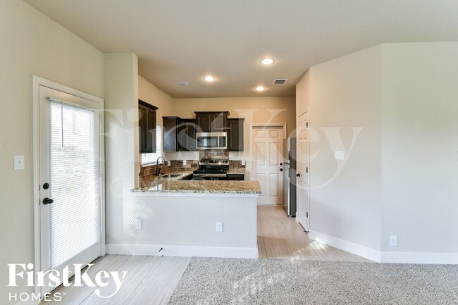 6518 Woodstock Dr