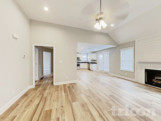 Photo - 1063 Spicer Dr