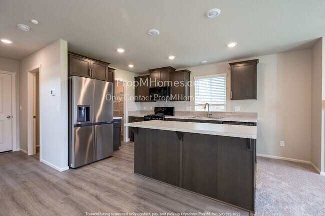 Photo - 1122 McCallum Ln