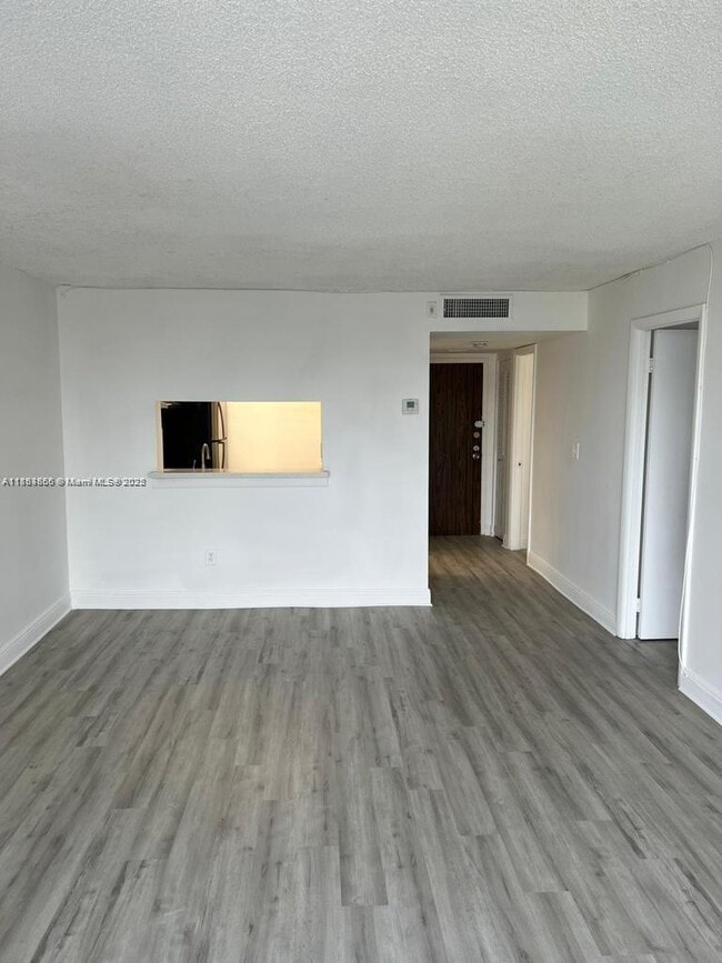 Photo - 484 NW 165th St Unidad A-514