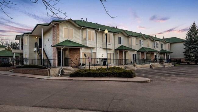 Building Photo - Updated 2-story townhome on the South side of Colorado Springs WITH Mountain Views