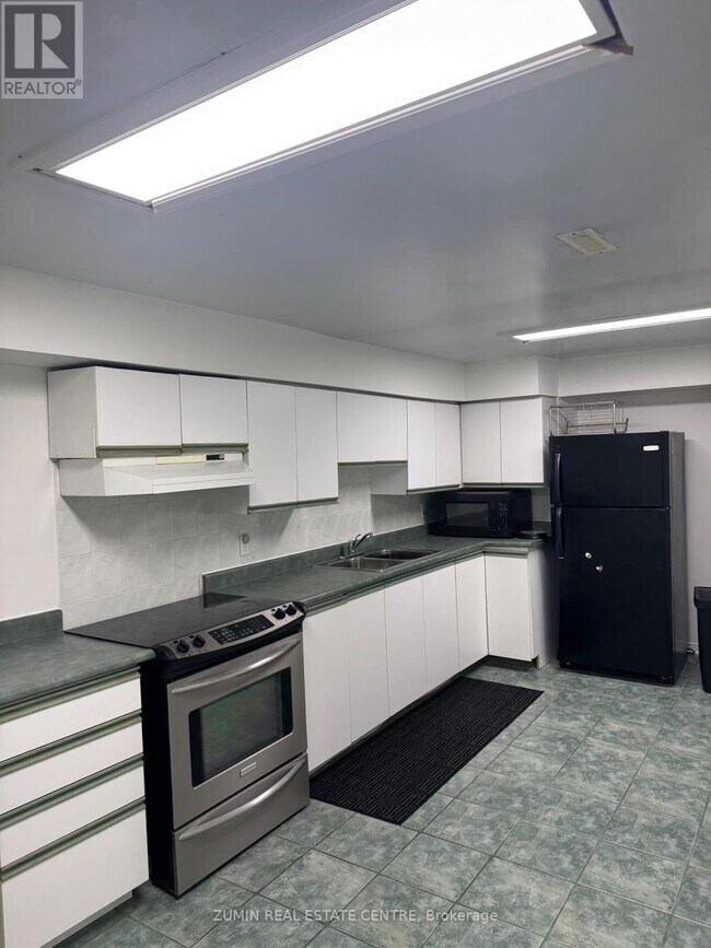 Photo - 7355 Aldergrove Ct