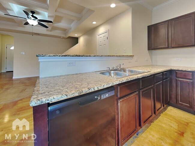 Photo - 6415 Melanzane Ave Unidad 6