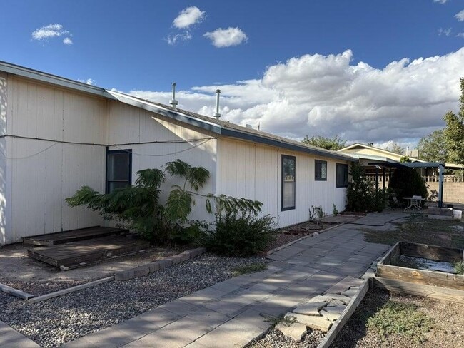 Photo - 290 Asbury Rd NE