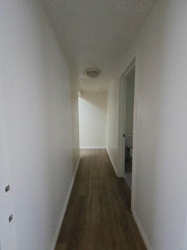 Photo - 460 Unidad 937-939 W 20th St