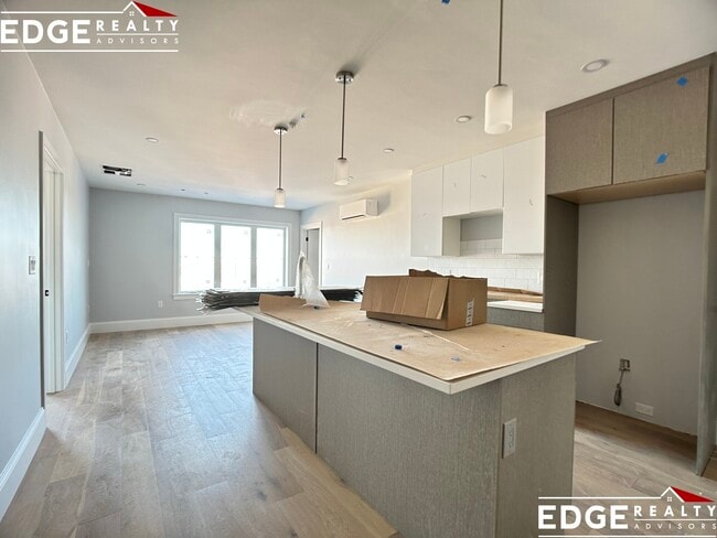 Building Photo - 53 Bennett St Rental
