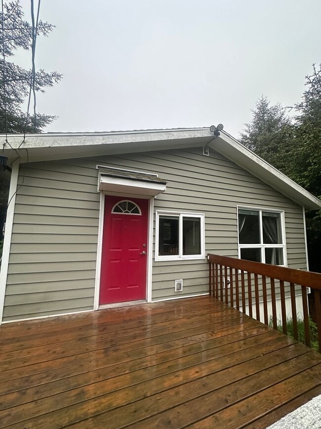 Building Photo - 3439 Peninsula Rd