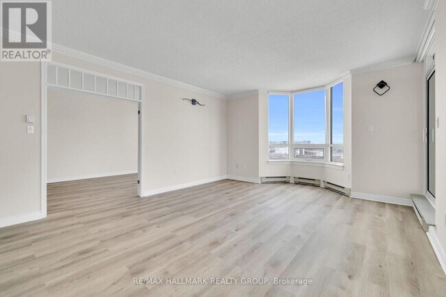 Photo - 1480 Riverside Dr. Unité 1502