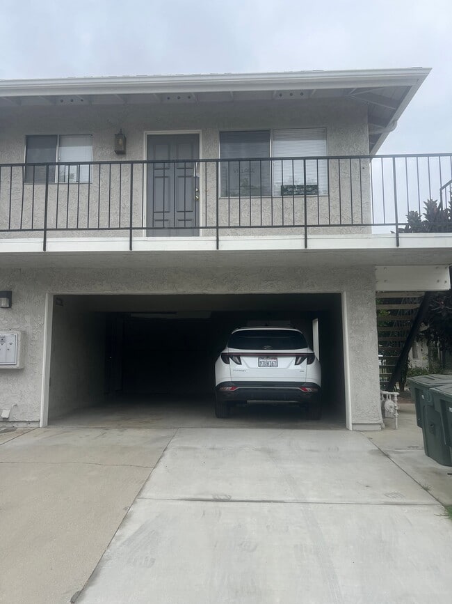Photo - 1127 Acadia Pl