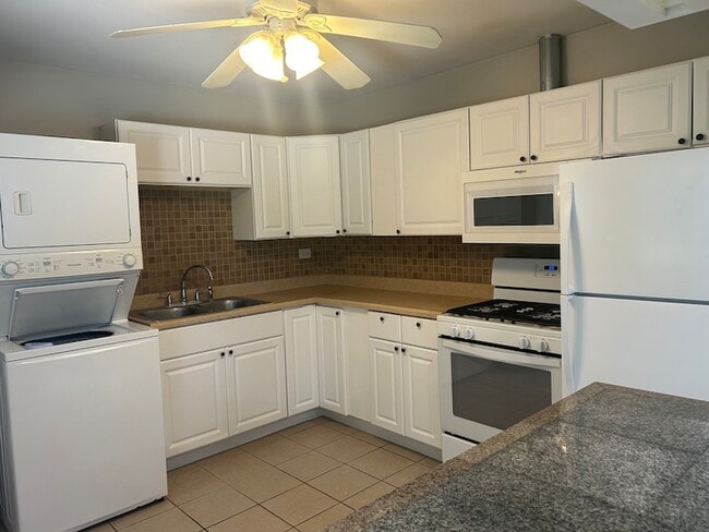Photo - 6847 Hawthorne Ln