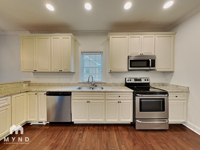 Photo - 211 Idlewild Ave