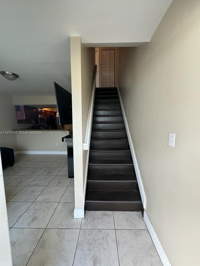 Photo - 483 NW 19th St