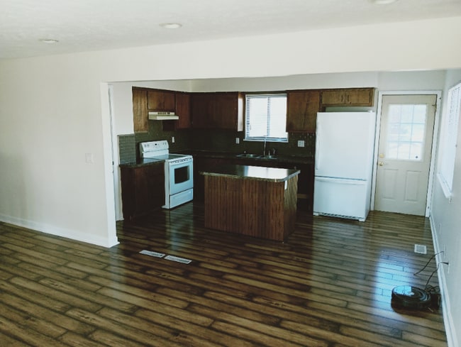 Photo - 10636 Nicholas St