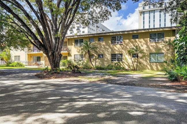 Photo - 1239 Mariposa Ave Unit 2