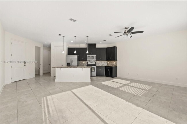 Photo - 9829 Winnington St