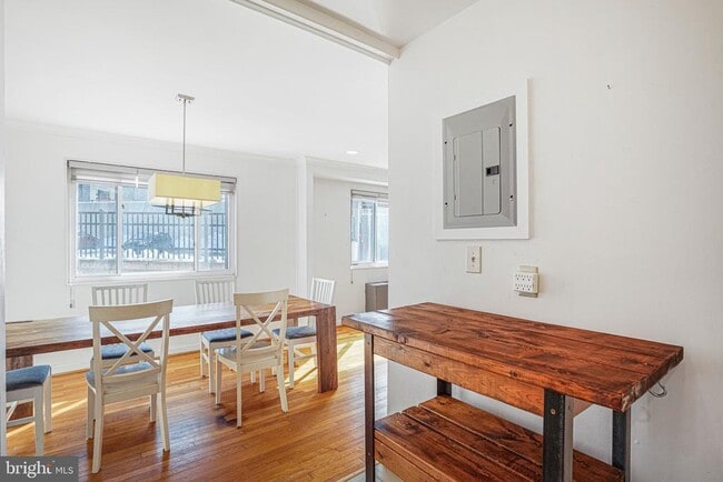 95 E Wayne Ave Unit 209