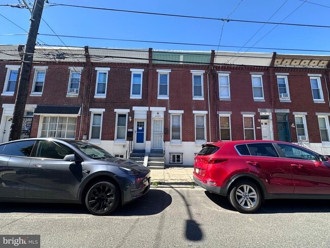 Photo - 2020 Moore St