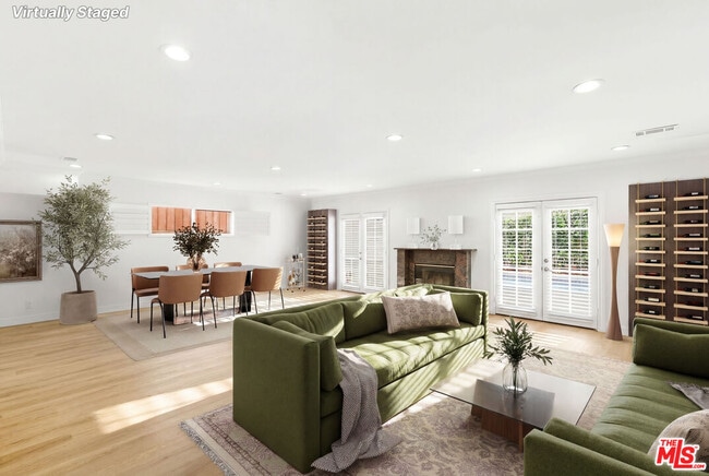 Photo - 23114 Mariano St