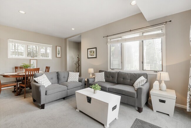 Photo - 515 Maple Ave