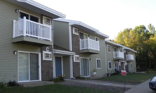 Photo - 903 Portage St