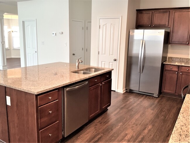 Photo - 867 Jennifer Ln