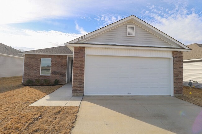Photo - 3 Bed | 2 Bath in Coweta!