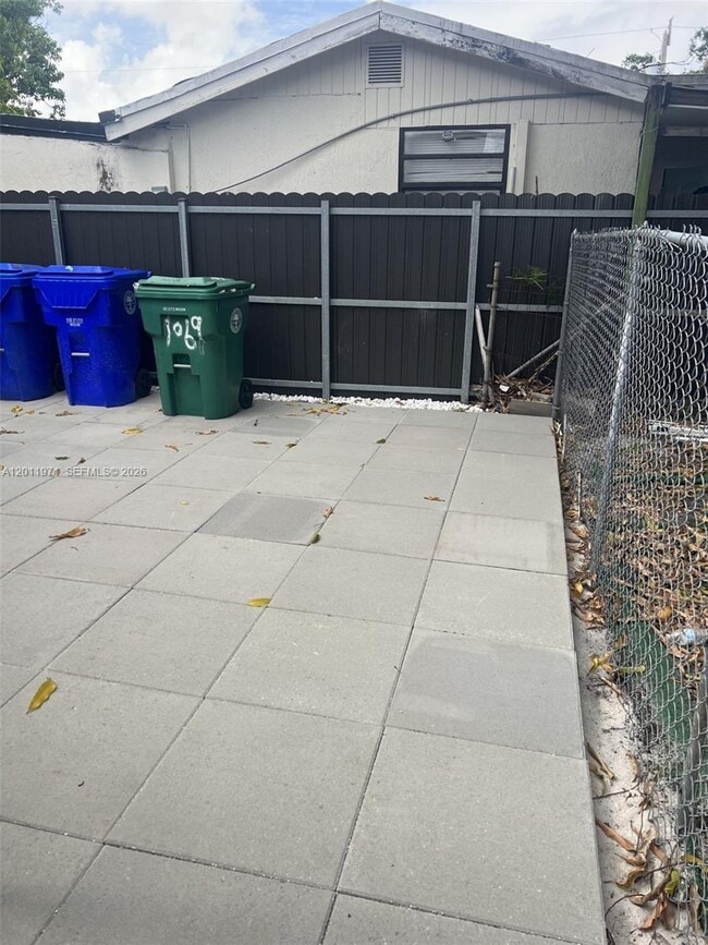 Photo - 1067 NW 24th St Unit 1067