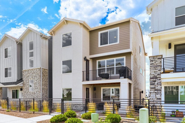Building Photo - 10725 Lewanee Pt