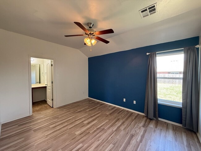 Photo - ***SUMMER SPECIAL 50% off the first month'...