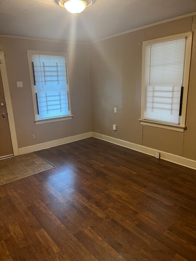 Living Room - 10063 Jeffrey Dr