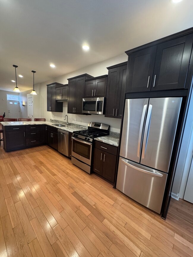 Photo - 5827 Pierce St