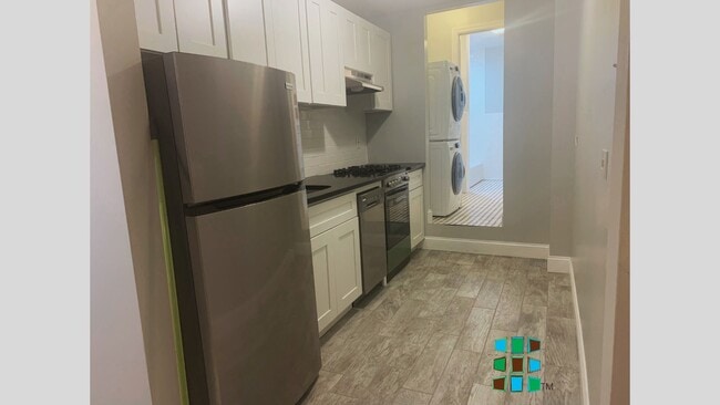 Kitchen - 131 Hall Street Unit Apt1