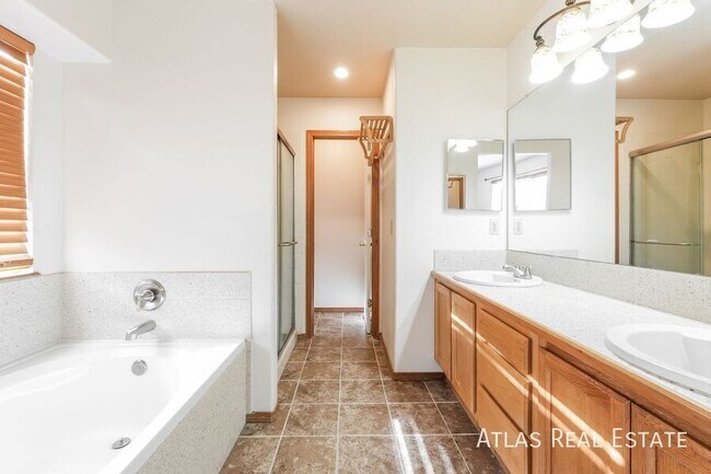 Photo - 1107 White Stone Way