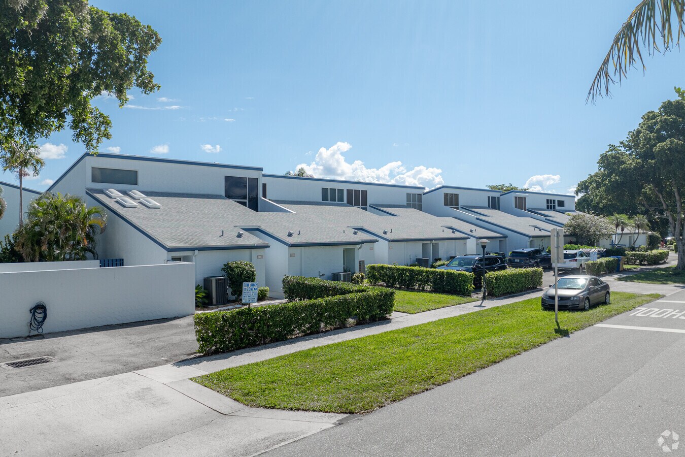 Primario - Castlewood Town Villas