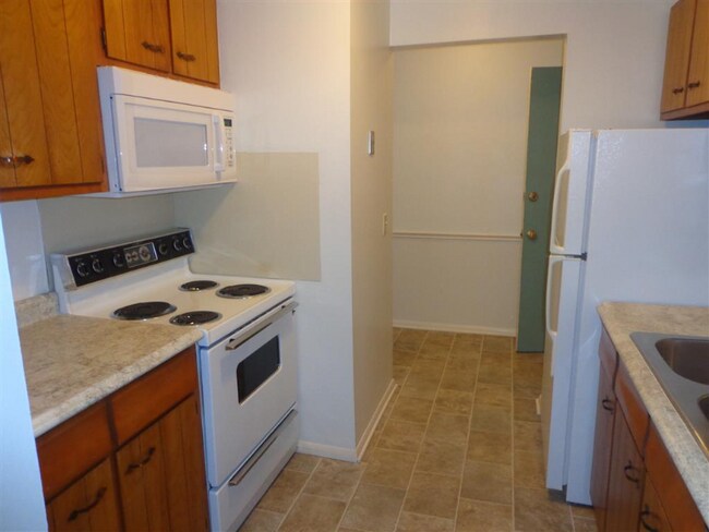 3141 Manley Rd