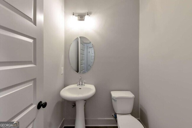 Photo - 1192 Wylie St SE