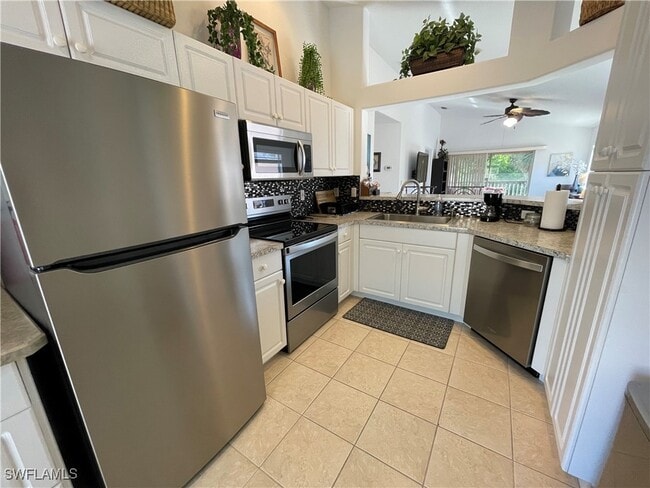 Building Photo - 26699 Little John Ct Unit 64