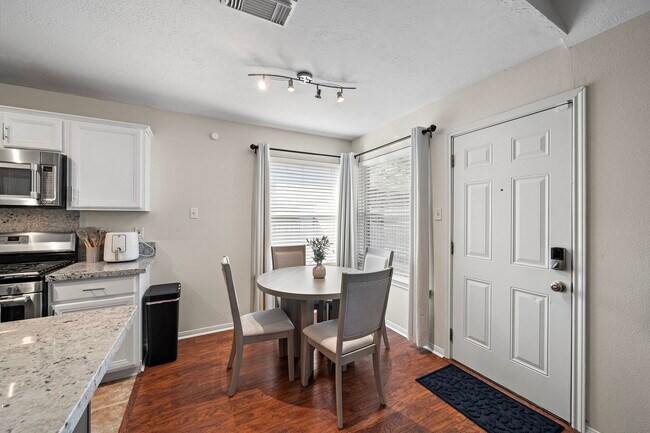 Photo - 18315 Beaverdell Dr