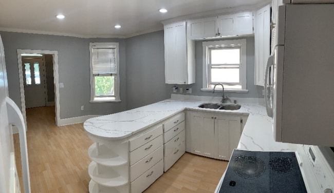 Photo - 1128 E 3rd Ave
