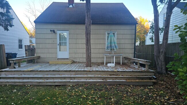 Photo - 3901 Herrick St