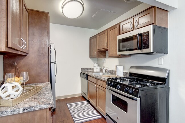 Building Photo - Park Naylor Rental