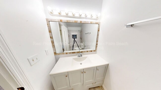 Photo - 13789 Bottlebrush Ct Unit B