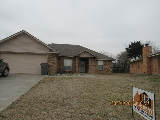 PET FRIENDLY WITH OWNER APPROVAL!! - PET FRIENDLY WITH OWNER APPROVAL!!